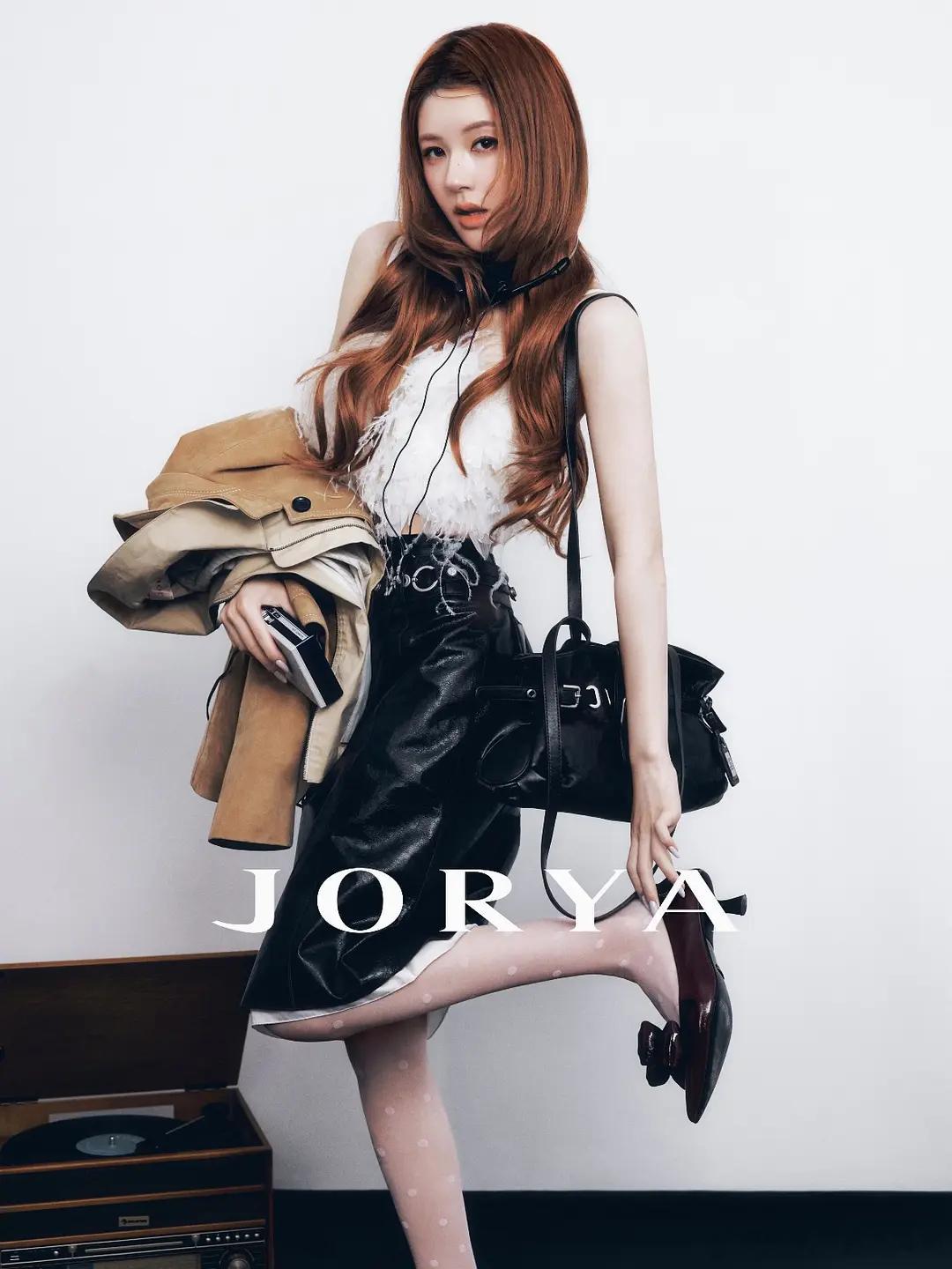 赵露思大片新图，拍的怎么样？ 