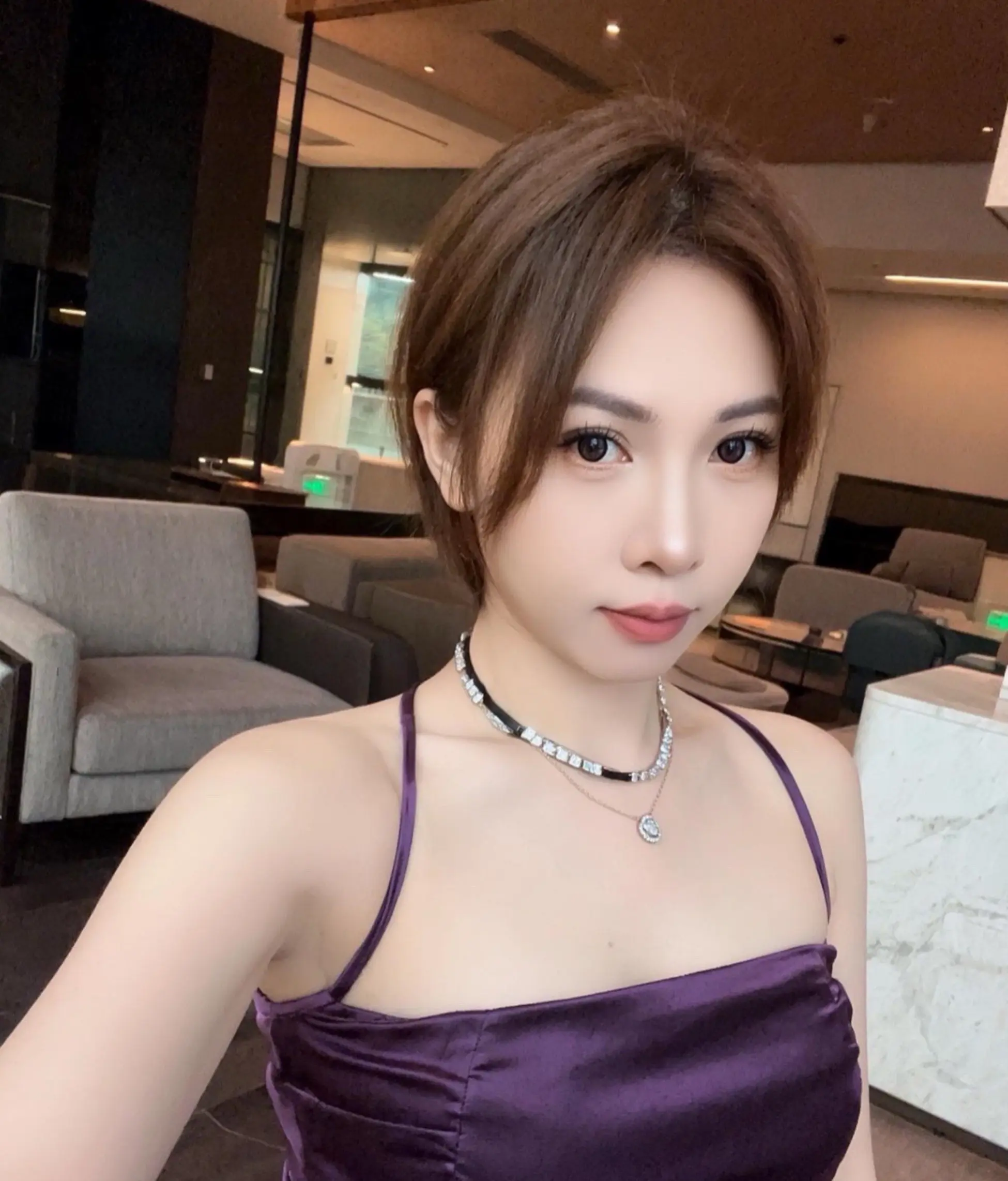 短发女孩上线 御姐控 纯欲天花板 御姐风 秀出你的超美锁骨