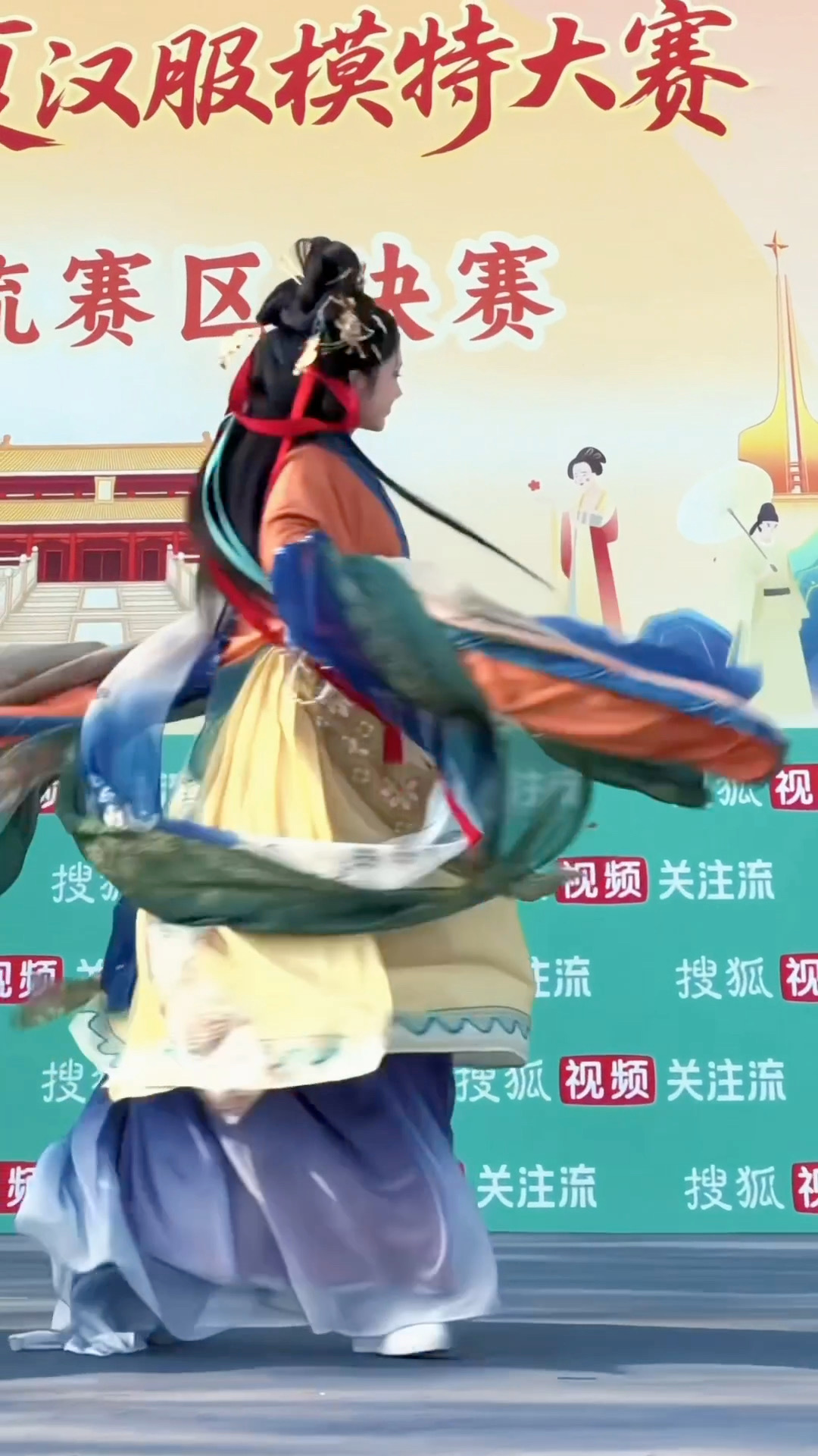 戴燕妮神女造型戴燕妮从壁画里走了出来直接被美到失语！戴燕妮这套神女造型古韵感拉满