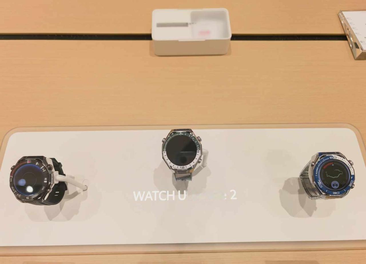 ⌚️谁说智能手表只能"智能"，不能"硬核"？
	
华为WATCH Ultimat