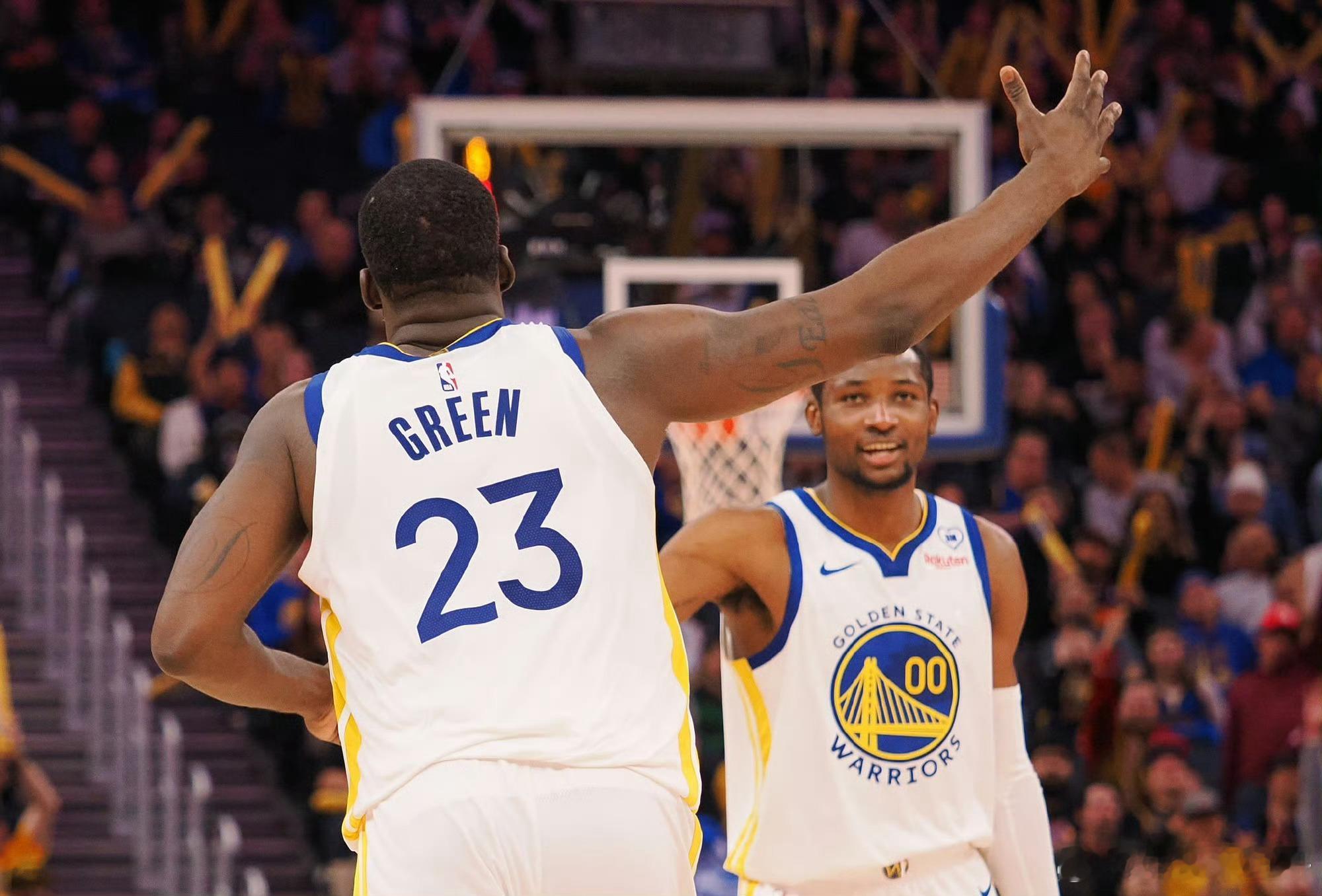 没有对比就没有伤害，在NBA混还是要靠防守[摊手]​库明加防守差，想要5年1.5