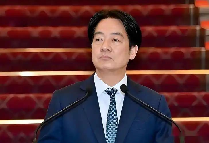 赖清德的天塌了。

8月，美国众议院外委会荣誉主席麦考尔在台北会见赖清德，高调宣