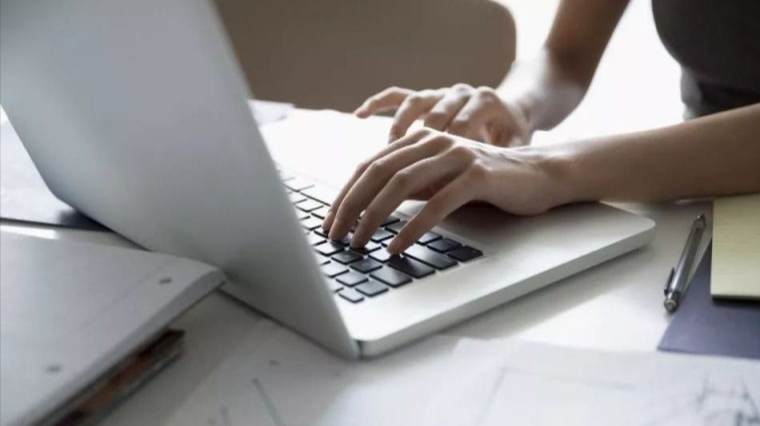 工作倒贴行为怎么说呢，我觉得情绪是最不能倒贴的，因为工作是工作，生活是生活，掺杂