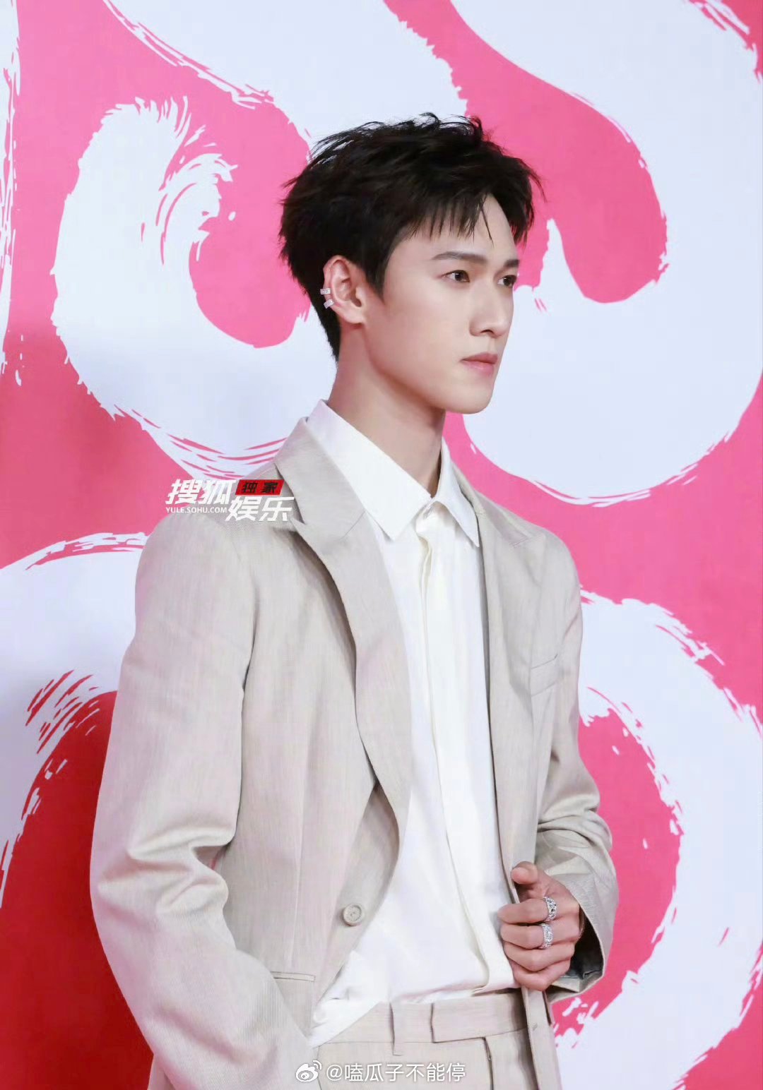 李昀锐迪奥媒体生图 帅出新高度[送花花] ​​​
