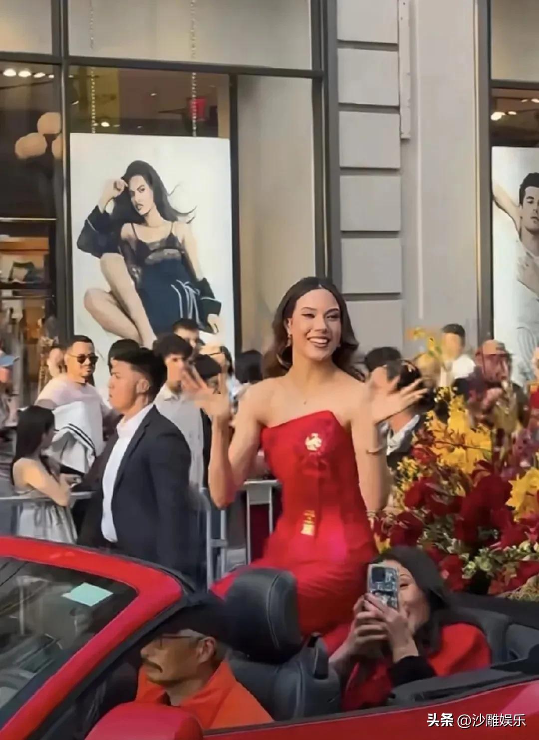 谷爱凌，惊艳亮相！

今天是3月8日国际妇女节，在这个属于全球女性的特殊日子里，