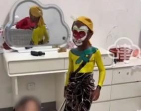 笑喷！山东妈妈下班回家，娃安静得出奇，推门一看血压飙升却暖哭全网
 
“笑不活了