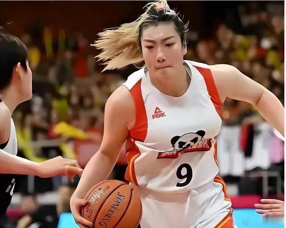 李梦为何不受国家队重用？苏群：宫鲁鸣曾让CBA70分先生孙军走人 ​​​