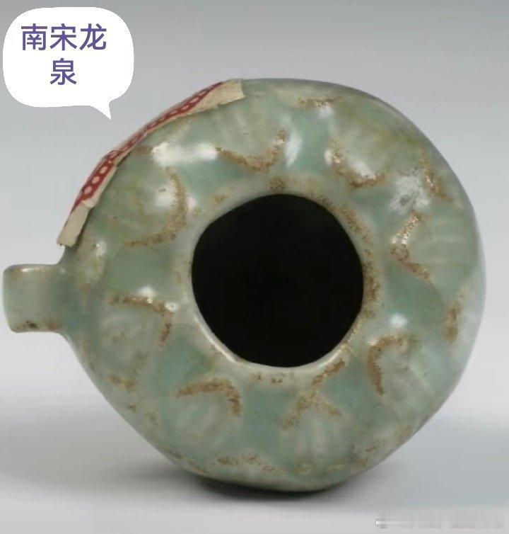 这社会，再过十、二十年或再长一点，当公园里散步的老头老太一转身都是由现如今的大学