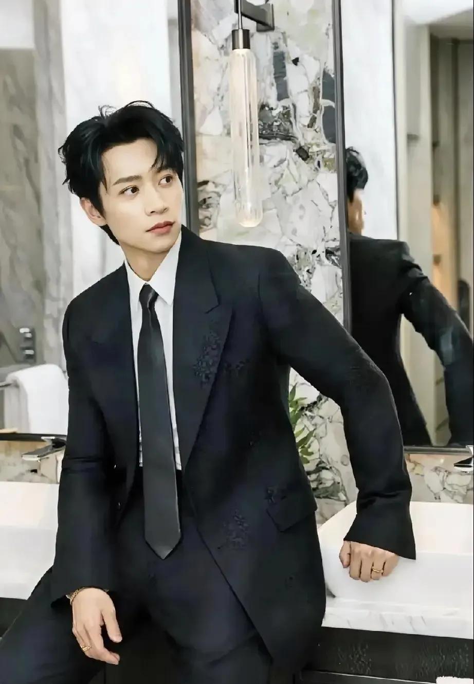 万般皆是命，半点不由人，业务人品双优的魏晨为什么一直不温不火
说起魏晨，很多人会