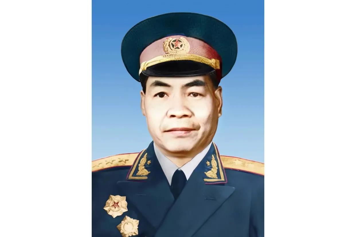 开国上将张宗逊毕业于黄埔军校。参加秋收起义起义，跟随伟人建立井冈山根据地，万里长