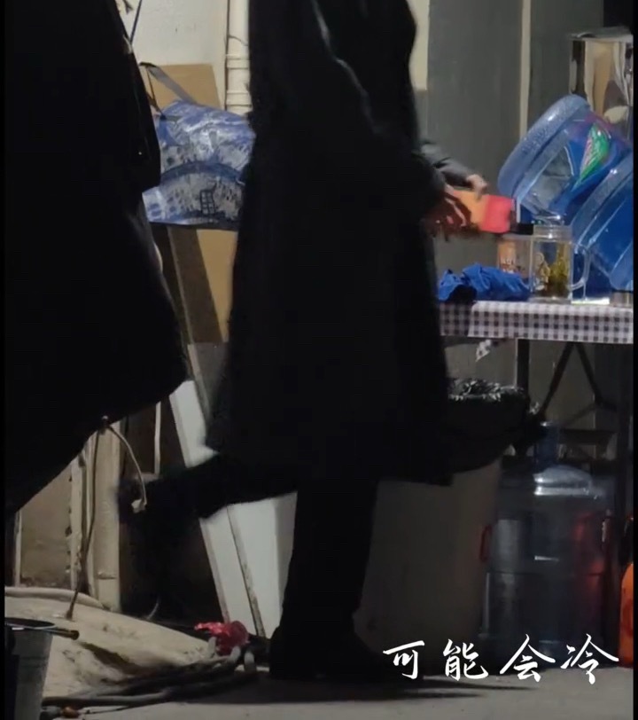 手机壳换了好多壁纸还是这个好红啊 