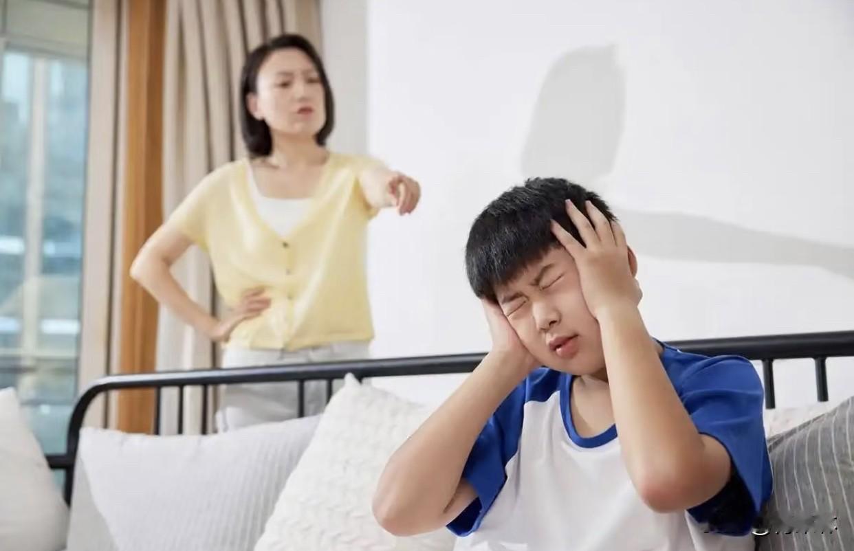 孩子不跟父母沟通有哪些原因我觉得孩子不愿意跟父母沟通，大多是平时说话太爱说教、爱