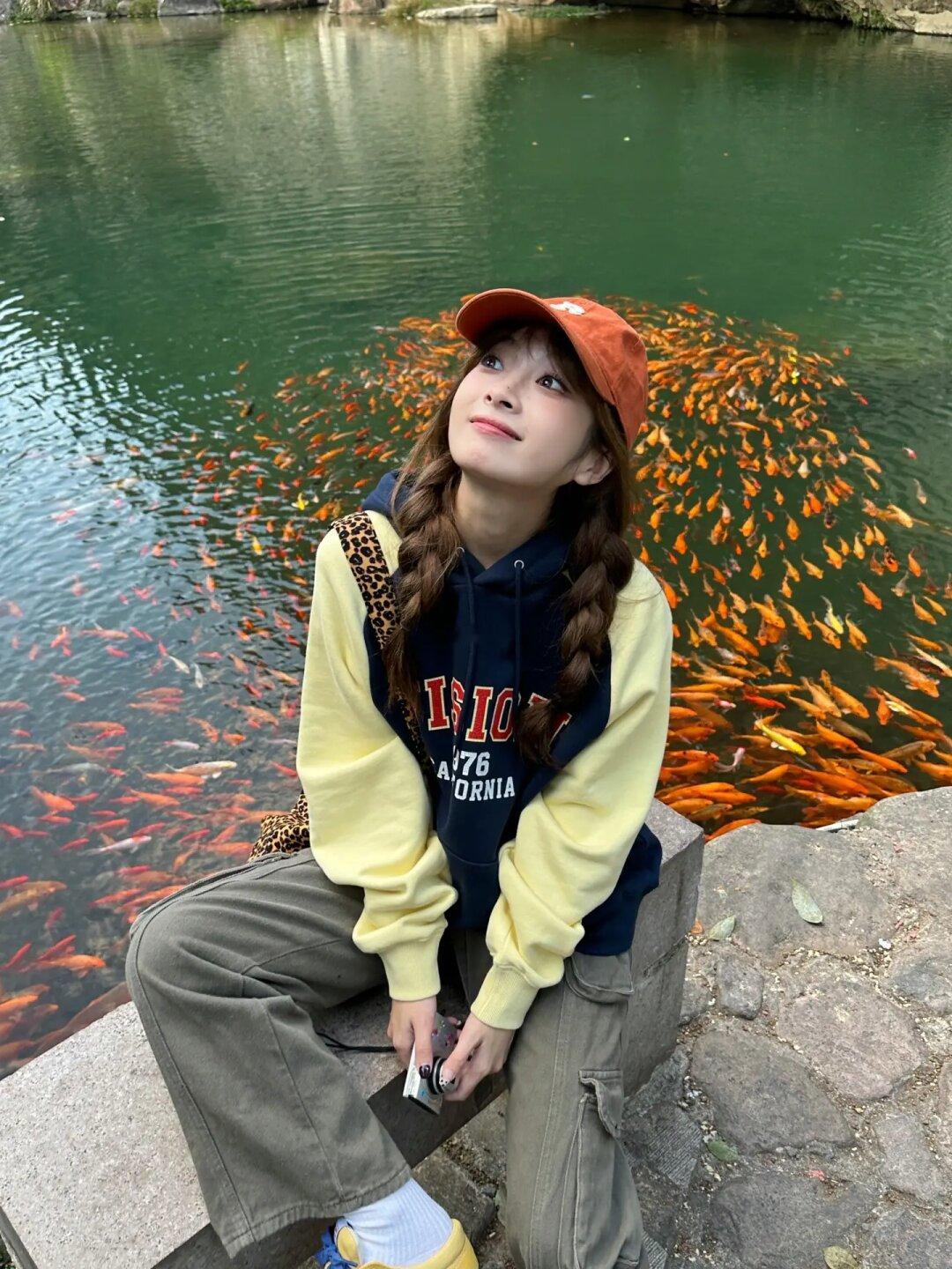 看锦鲤去啦🐠