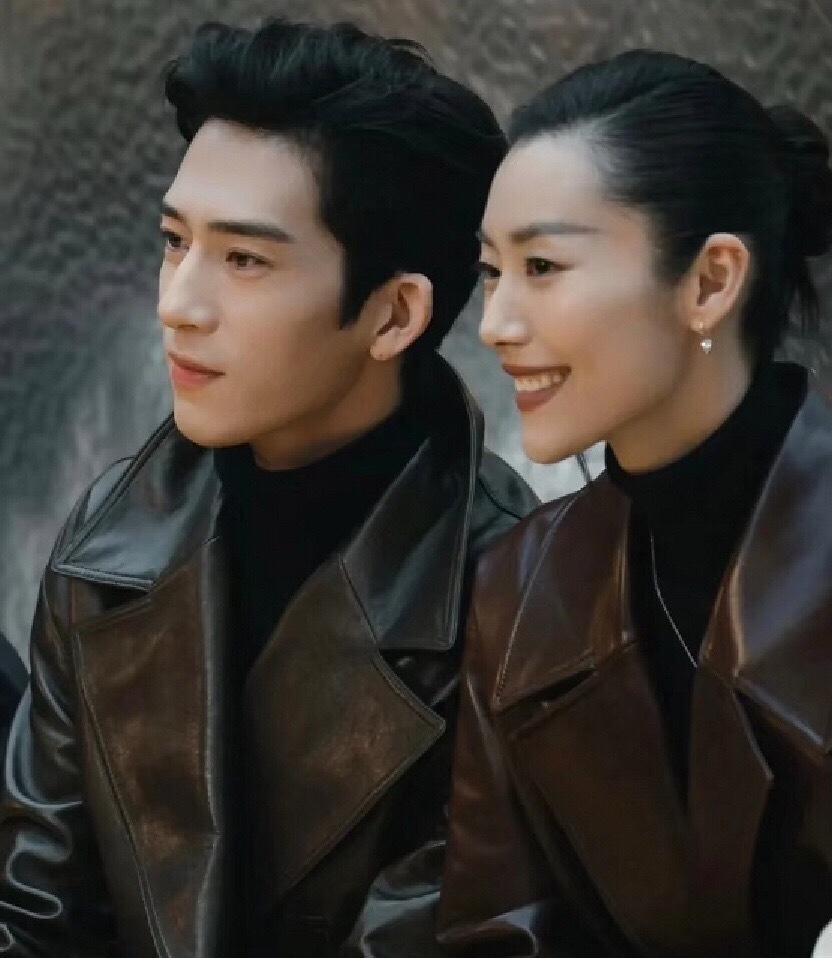 井柏然刘雯一起看秀！！碰到真情侣我们要说什么！！磕死我了！！[捂嘴哭]井柏然刘雯