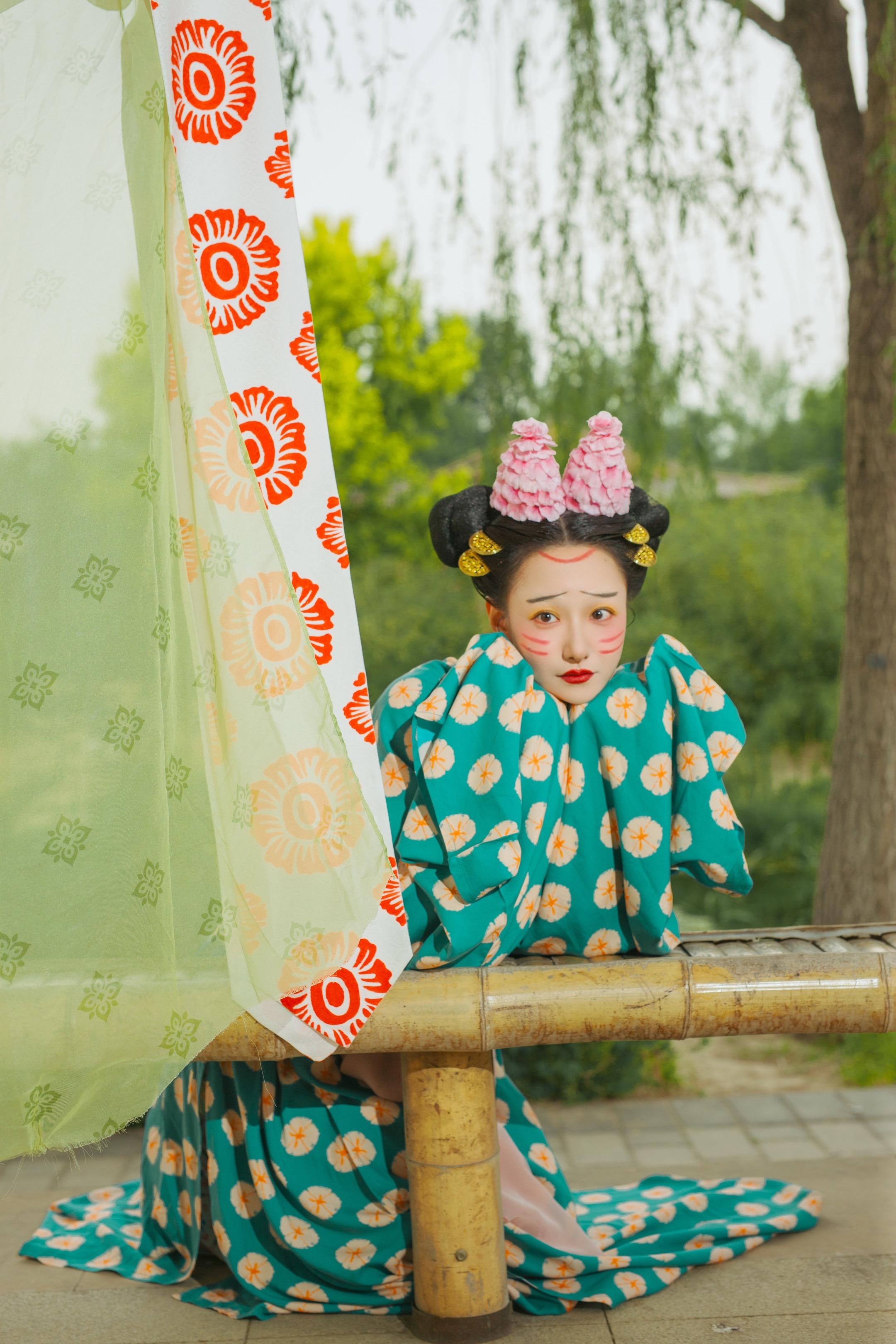 晚唐·侍女｜蝉声渐稀，夏梦终章。