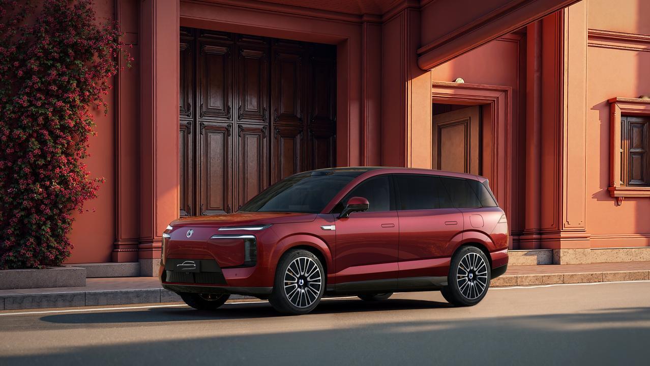 在家庭用车的选择上，“驾驶乐趣”与“全家舒适”常常被置于天平的两端，让驾驶者陷入