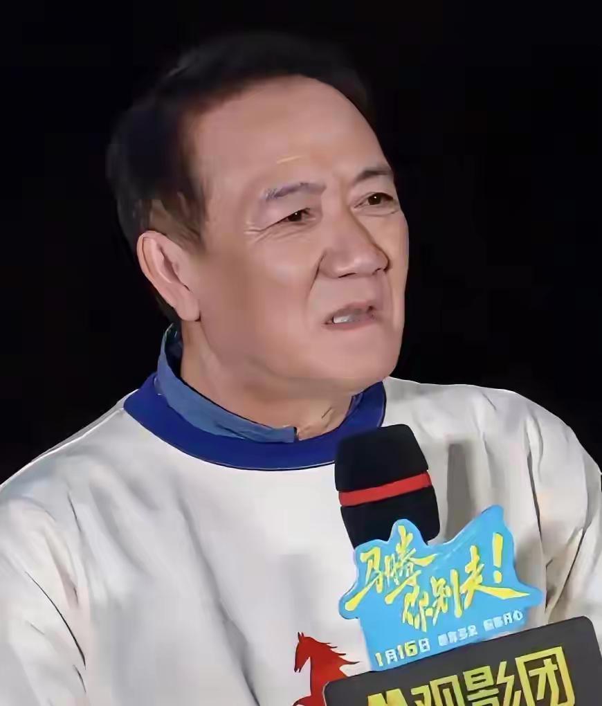 李幼斌说，
我父亲98岁，母亲95岁，都在养老院……每次去看他们，我都特别痛苦。