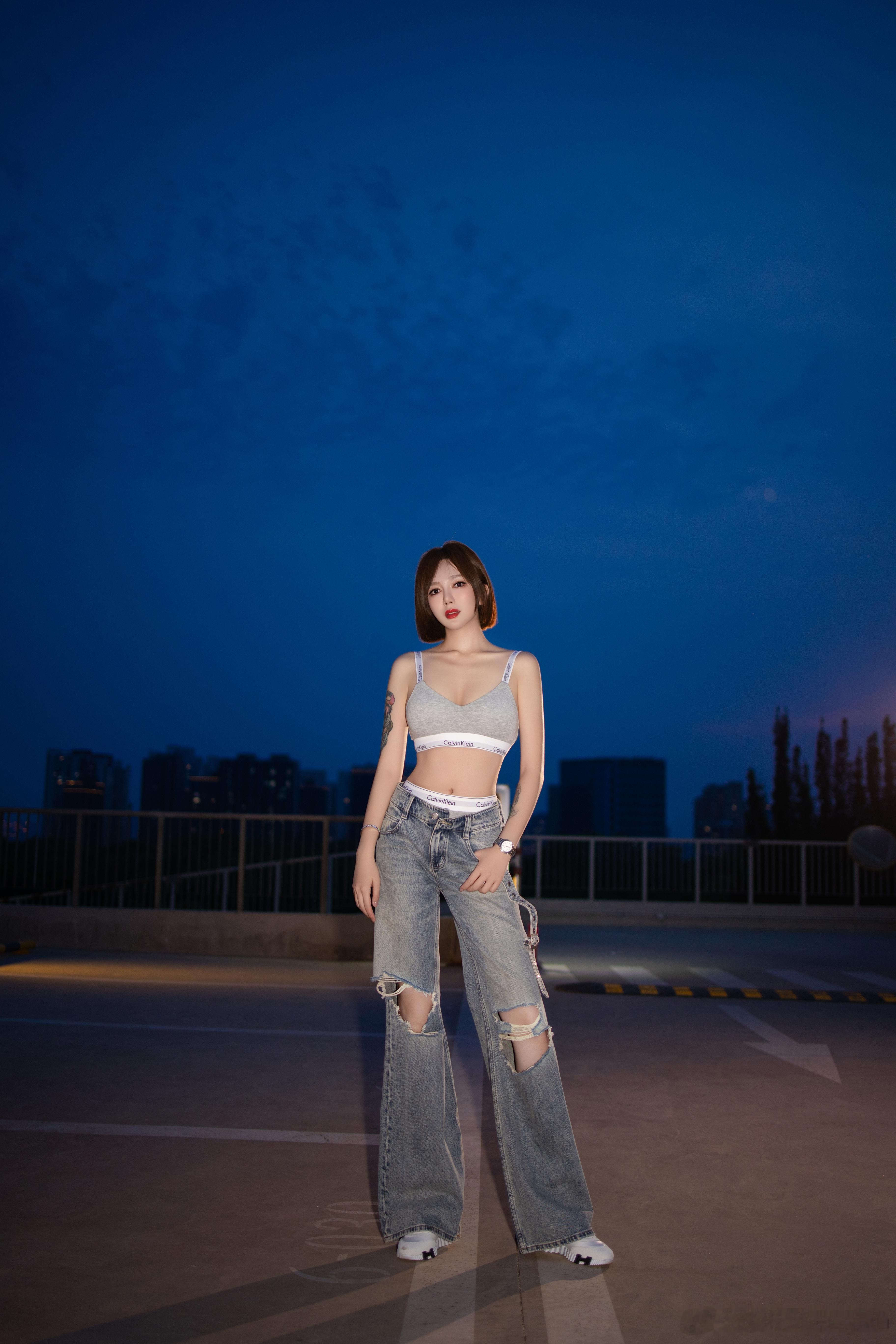 不要势均力敌，要绝对出众。 ​​​