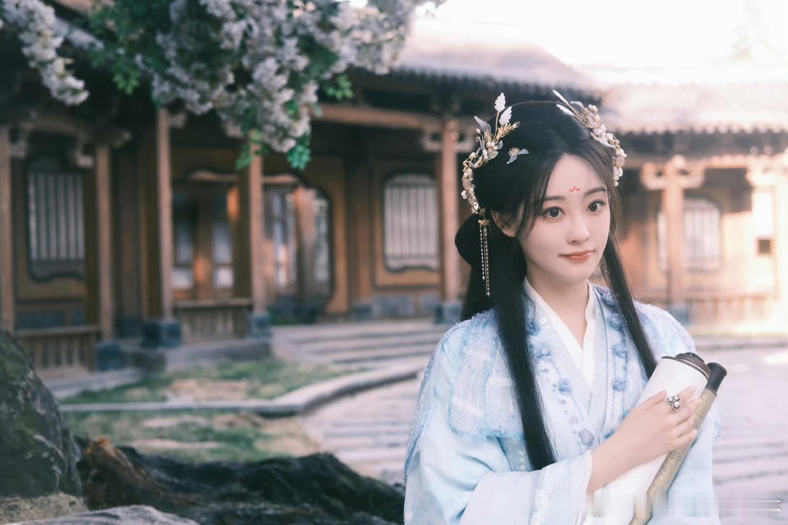 用祝绪丹的视角打开宋一汀 导演喊卡之后，发现手心里全是她的泪——说好要潇洒告别的