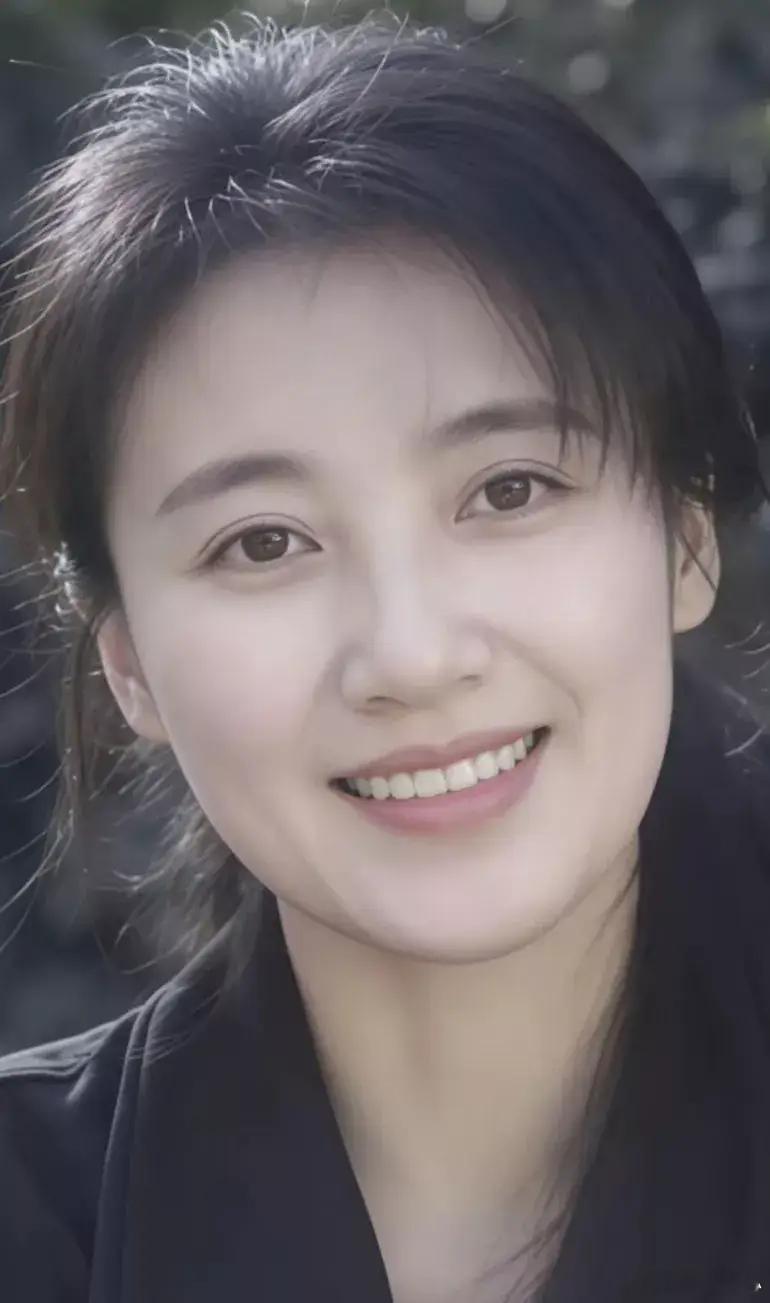 50岁的素颜，没有浓妆艳抹，非常清纯 