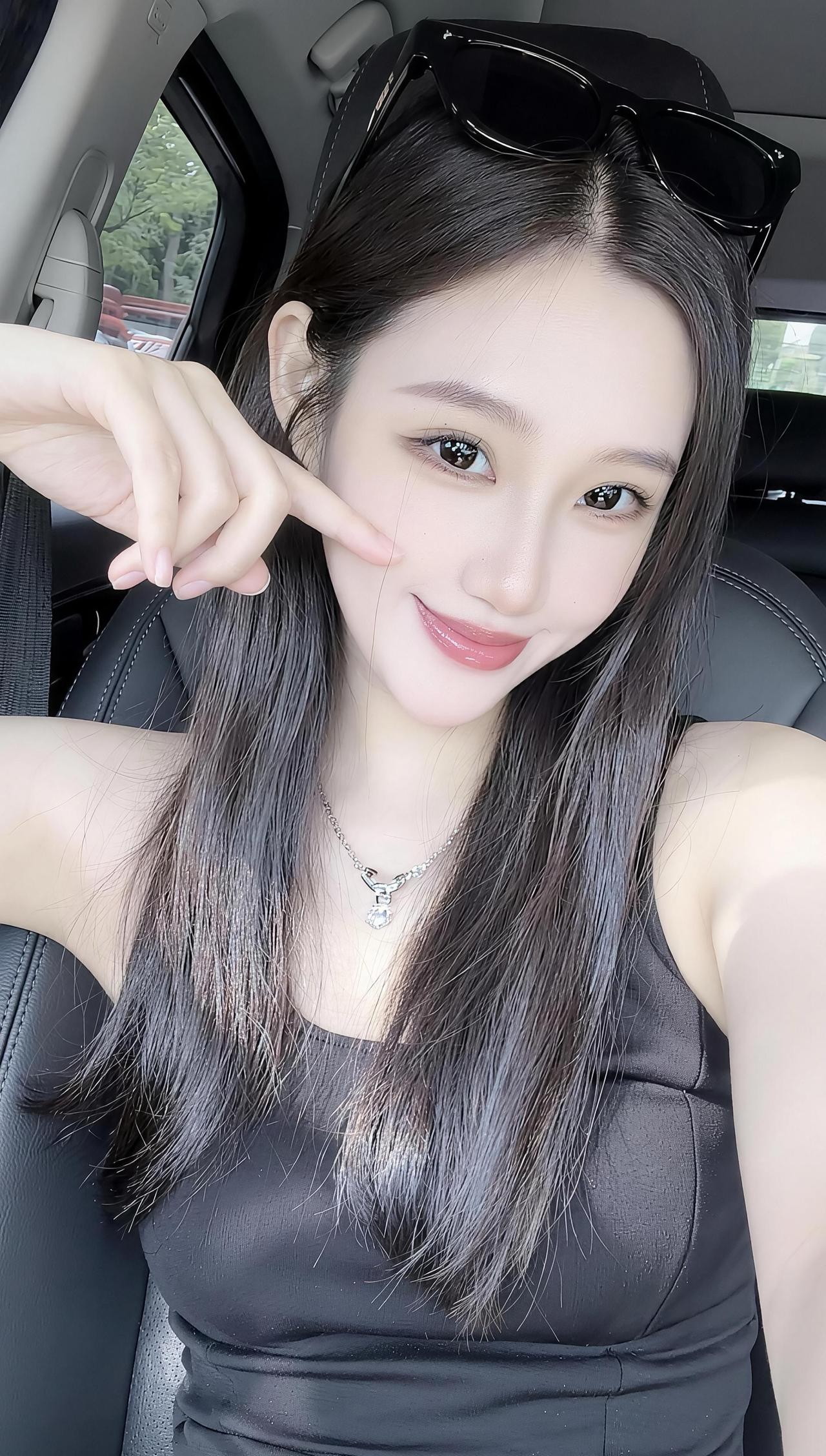 当你感到很累的时候，尽量少说话，真的扛不住的时候，允许自己出去走走，看看风景，拍