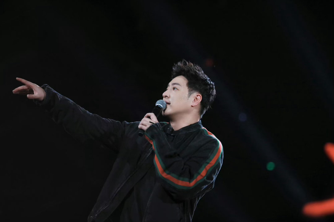 潘玮柏在歌坛和食坛反复横跳 以前觉得潘玮柏是Rap God，现在发现他是Food
