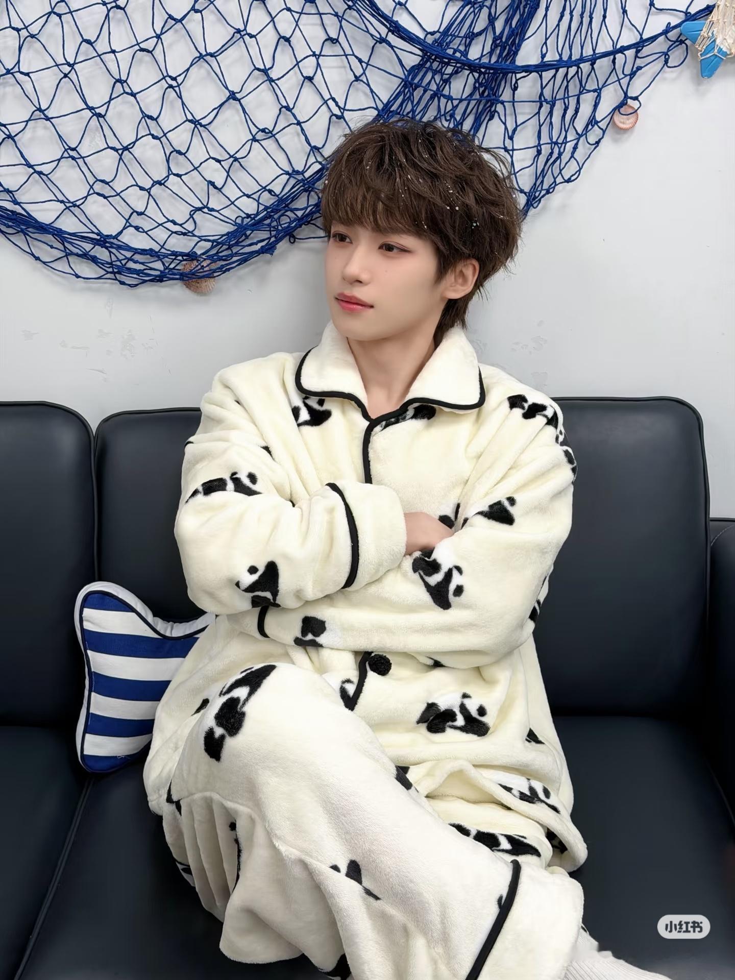 梓渝 zy 梓渝未来可期“𝐼 𝓌𝒾𝓁𝓁 𝓇𝑒𝓈𝓅𝑜𝓃𝒹 