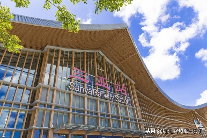 三亚楼市的有钱人还挺多的。
根据统计局发布的12月房价时间显示。
三亚楼市的新房