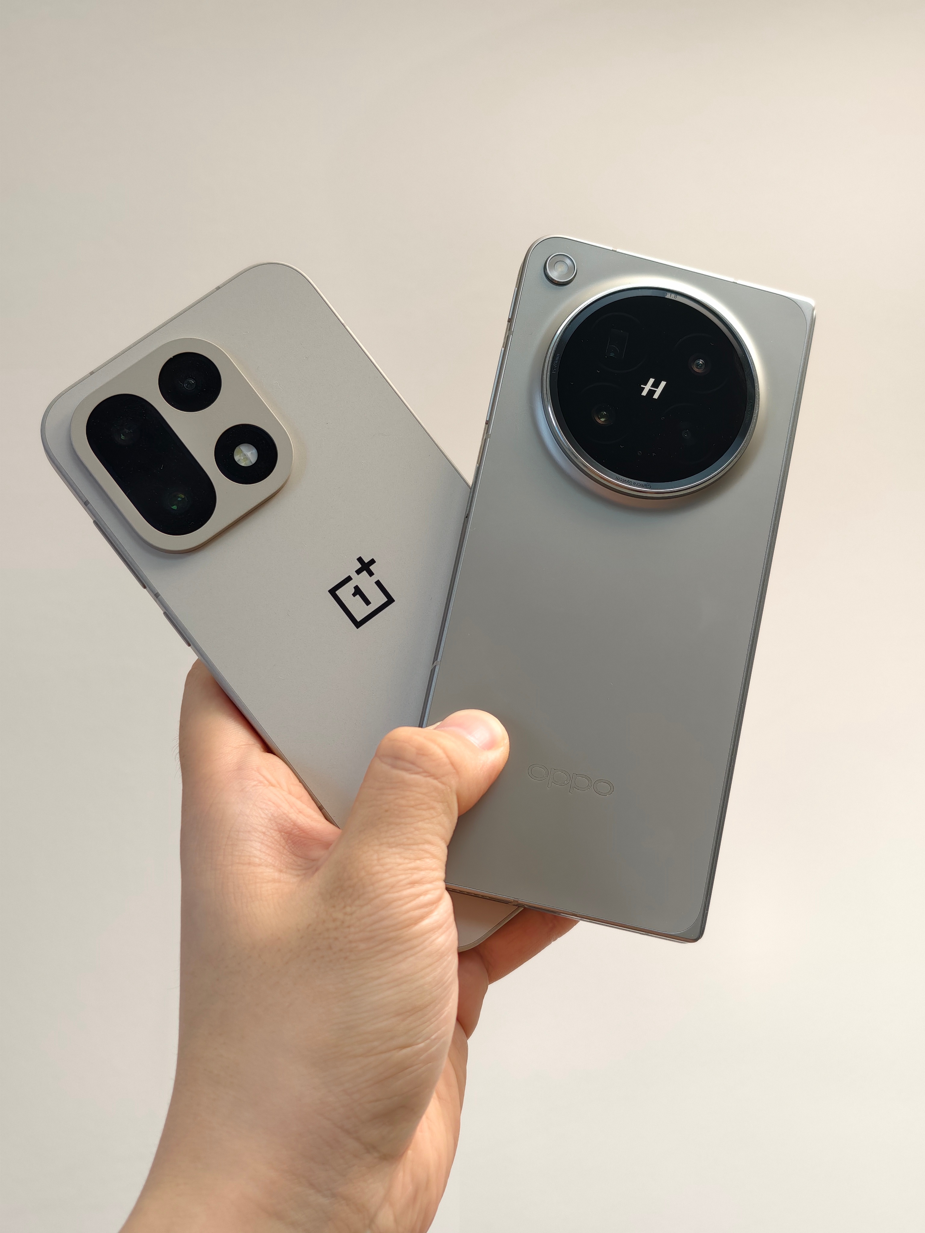 以防你不知道，OPPO Find N6 影像从硬件到算法都比一加 15 更好，不