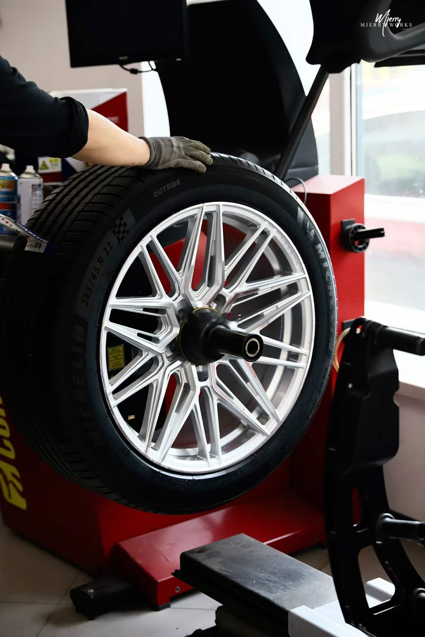 VOSSEN HF7 22寸  安装路虎揽胜气质更上一层楼 