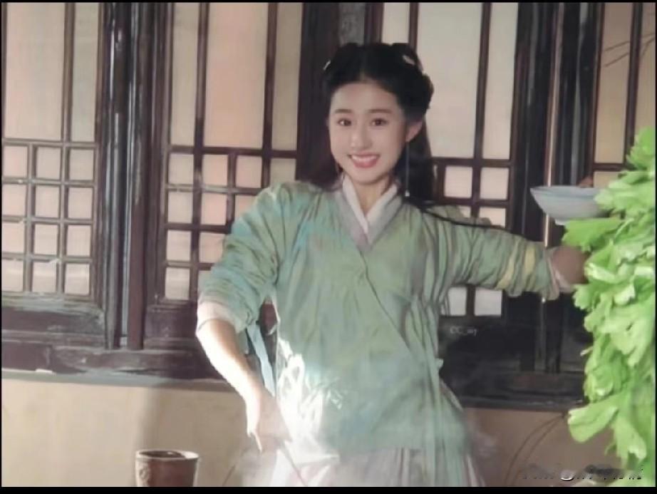 没想到女神刘亦菲还有这一面，
有点哈吉米的感觉，
年轻时候的刘亦菲有点小可爱，