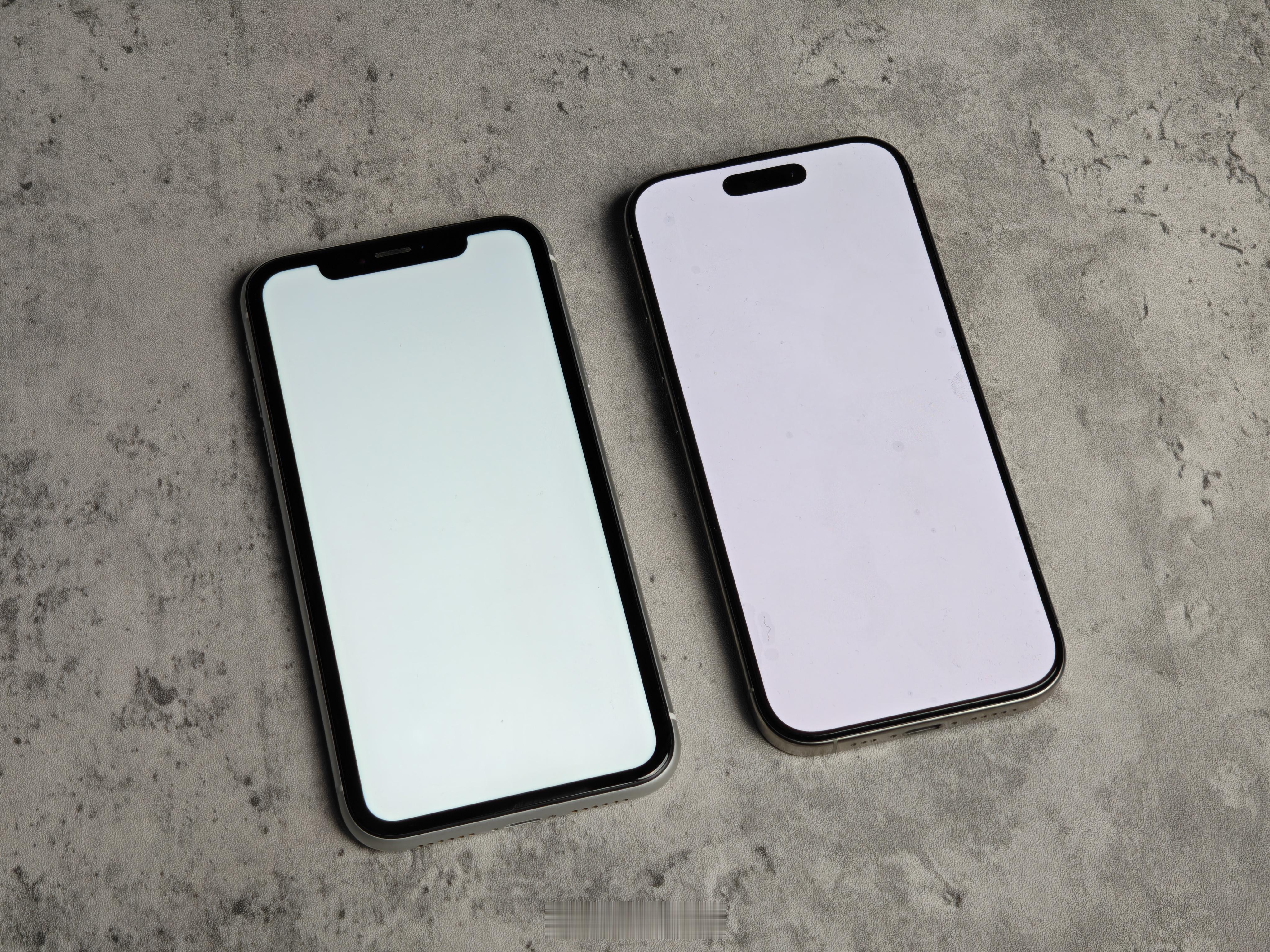 在今年各家边框都在1.2mm左右的现在，再回看iPhone XR这个3.8mm的