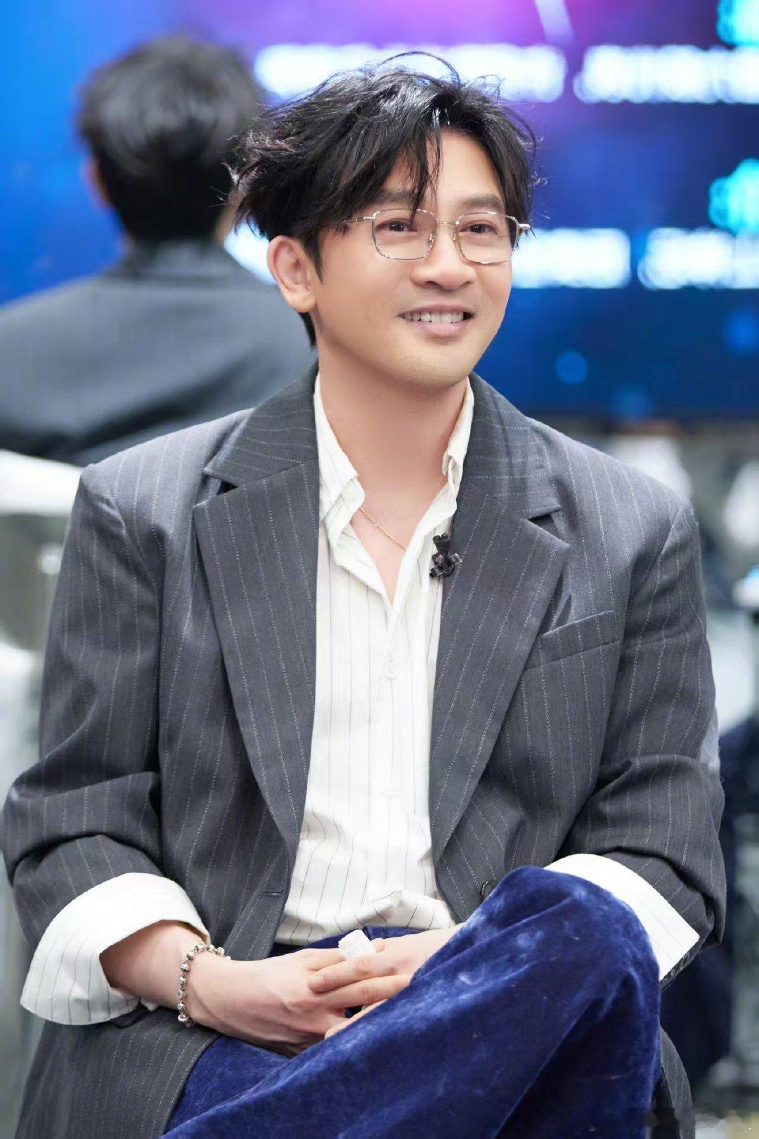 苏有朋怕过气所以转型演员湖南卫视背后 很多人以为他是“顺风顺水”的多栖发展，没想