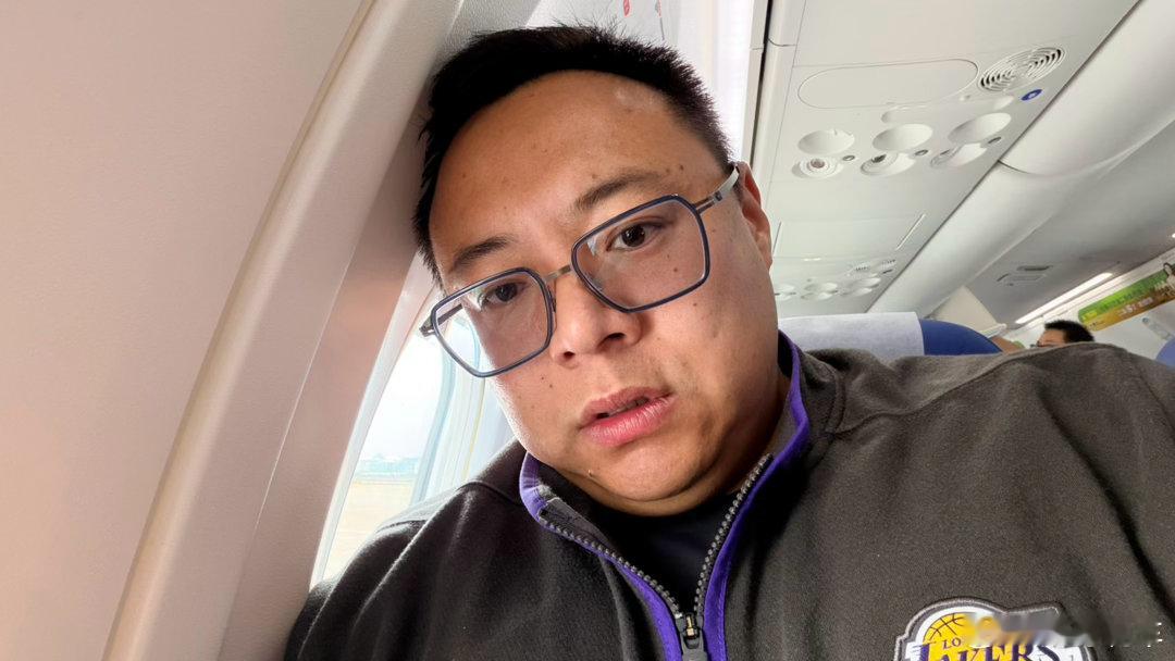 不行了本以为感冒好了结果是假的  嗓子发炎 感觉又发烧了拍了一半的车 我就撤了 