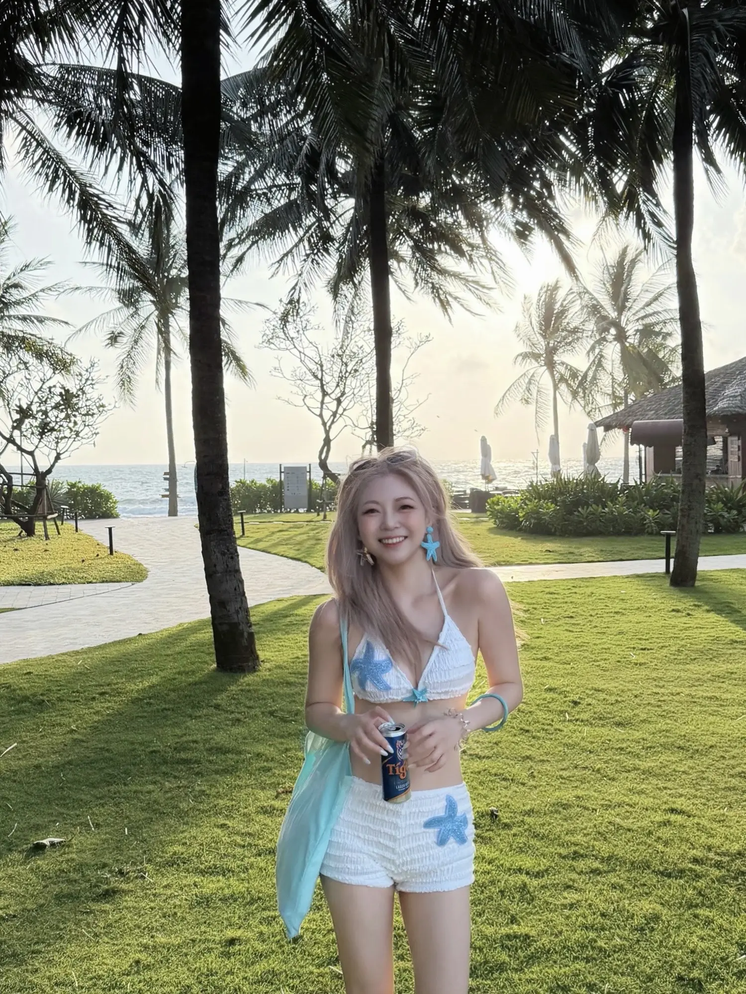 热带地区滋生不了苦难文学🏝️ Sunshine beach and ...