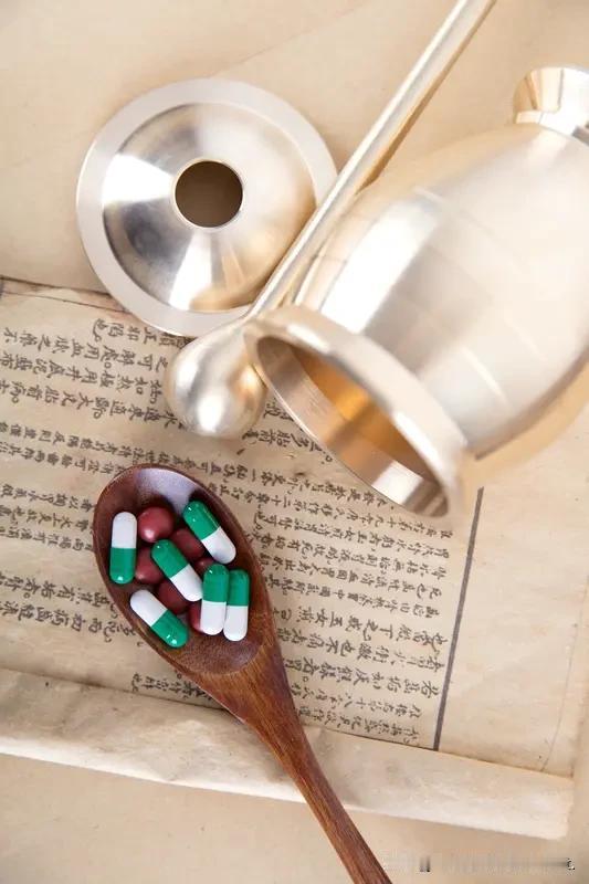 叩问认知的肺腑之语：
50岁之前采用药疗，以药物祛除疾病；
50岁之后选择食疗，