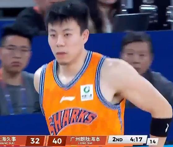 上海95：78广州，最大水货9中1，王哲林达到万分成就，洛夫顿狂砍30分！

2