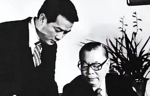 1982年，一封来自北京的信，让台北的蒋经国沉默良久。写信的不是别人，而是他儿时