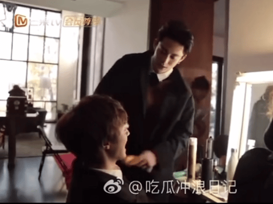 不讲不讲，宽以待己，严以待人王鹤棣绊了多少人