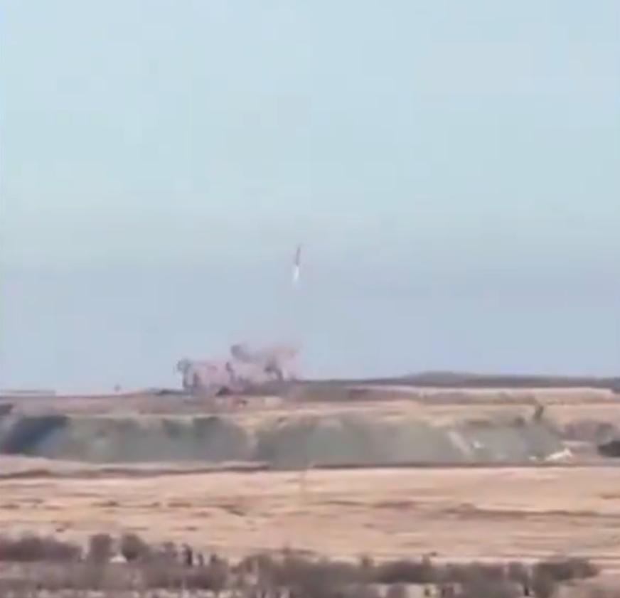 俄罗斯又开始整活了，28号在奥伦堡附近试射了一枚洲际弹道导弹。本想整个大的，没想