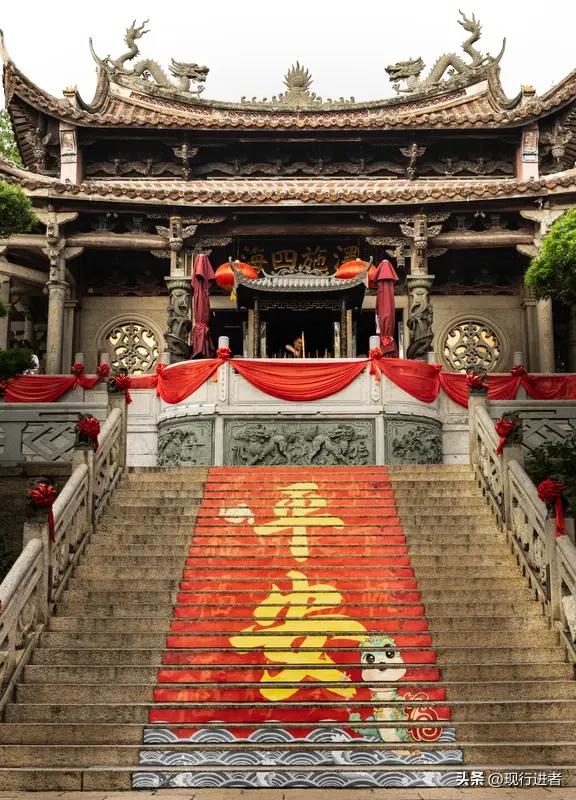 希望今年可以看到祖国统一，台湾回归

两岸同胞血脉相连，同属中华民族大家庭。郑丽