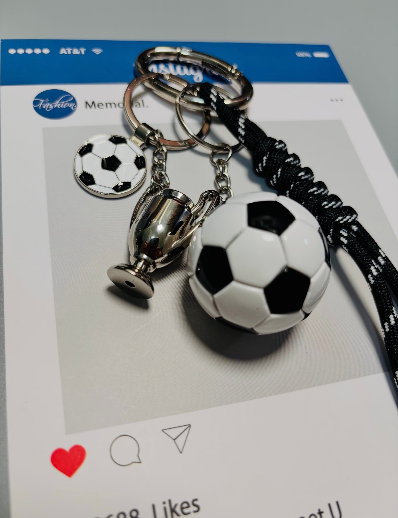 长大以后才发现，有些朋友真的会陪你很多很多年比如足球⚽️ 足球是我交过最久的朋友