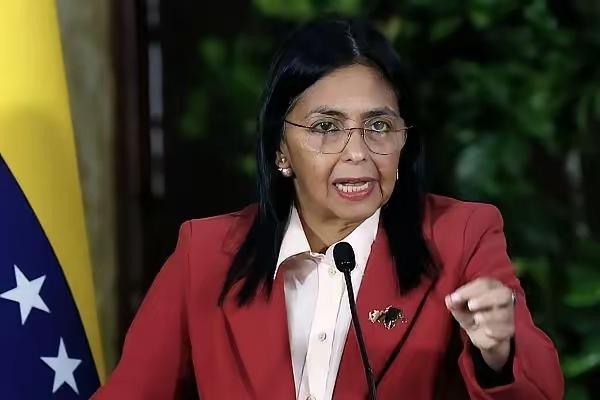 好一招借刀杀人，委内瑞拉副总统这步棋，藏得太深了。
 
总统被抓，毫无反应；石油