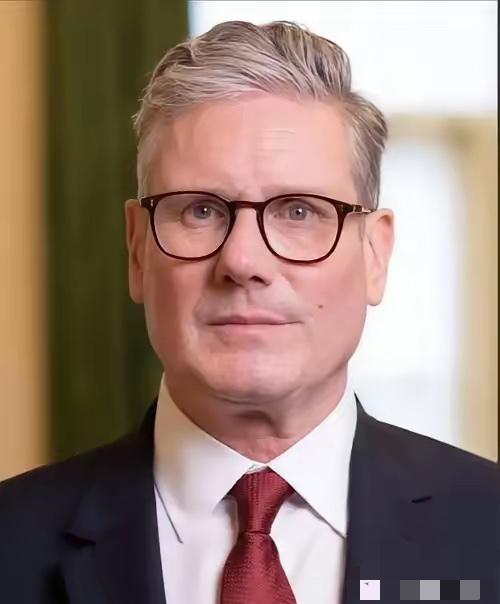 英国消息
4月11日，英国政府突然宣布：不还了！把本来要还给毛里求斯的查戈斯群岛