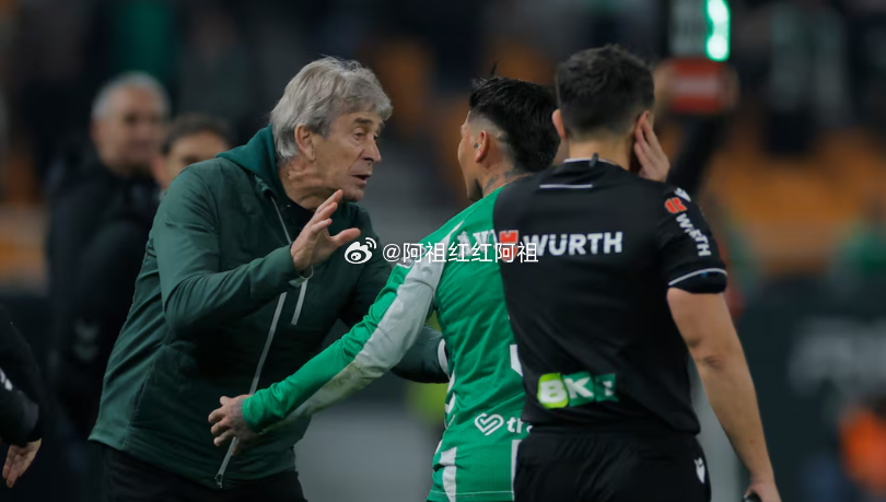 在率队2-1逆转埃尔切晋级国王杯八强后，贝蒂斯主帅佩菜格里尼出席新闻发布会，称赞