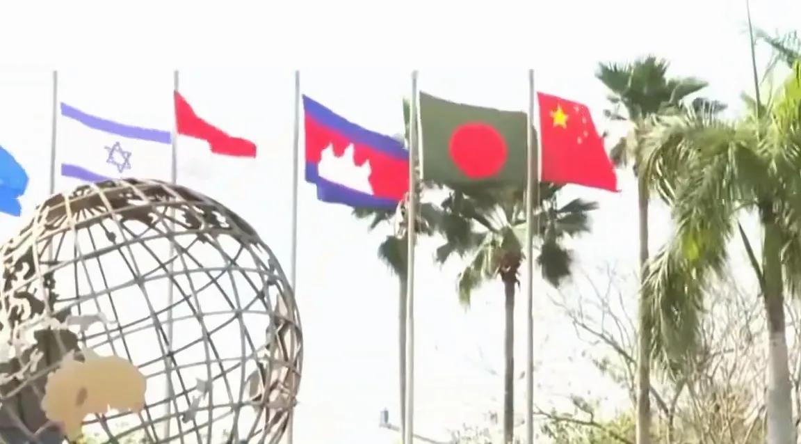 三万亿？这也太惊人了吧？简直是要把老美气个半死的节奏啊！

近期，中国和东盟签署