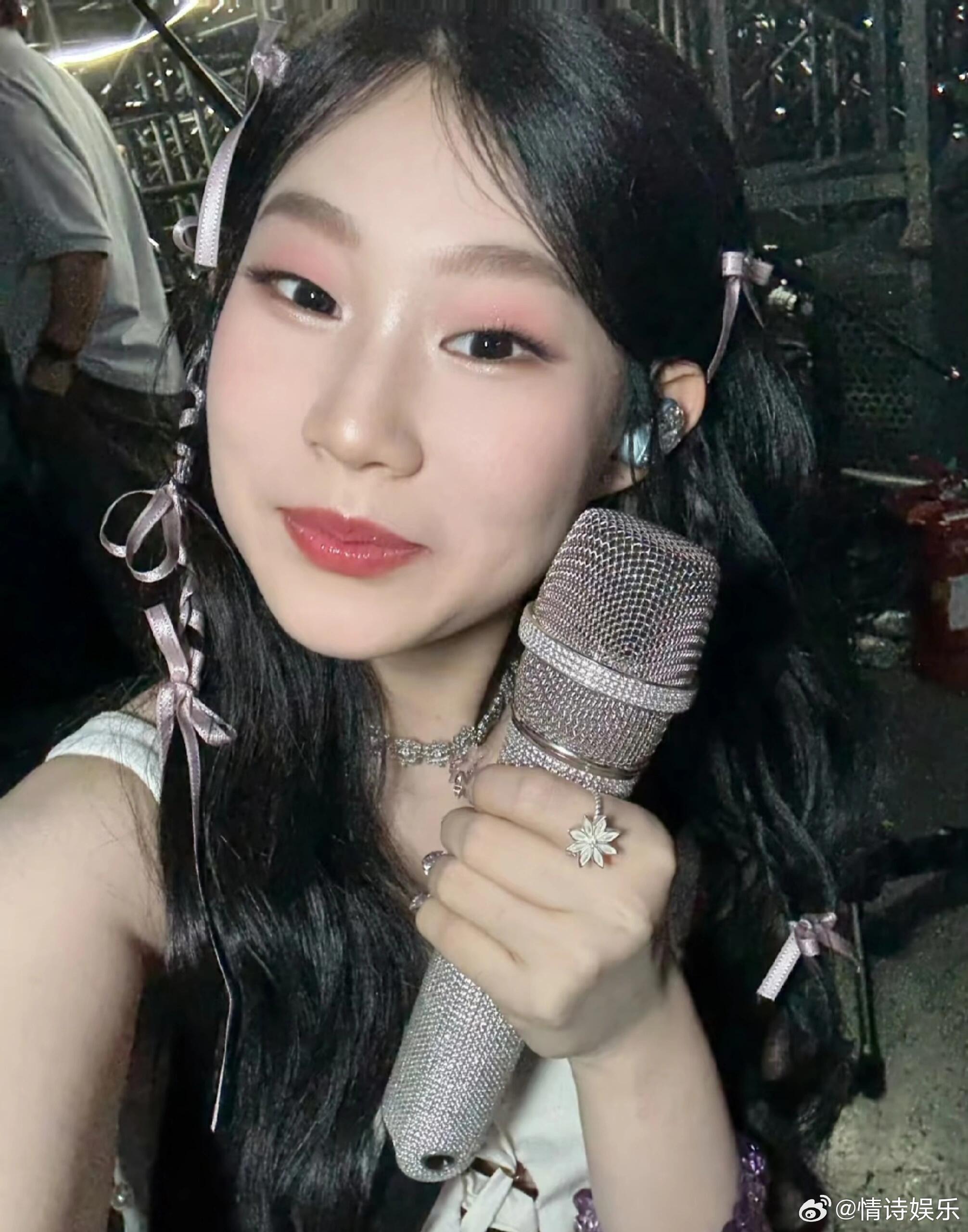 沈佳润给粉丝写的信谁懂啊，她明明那么忙还抽空写这么长的信，字里行间都是对粉丝的在