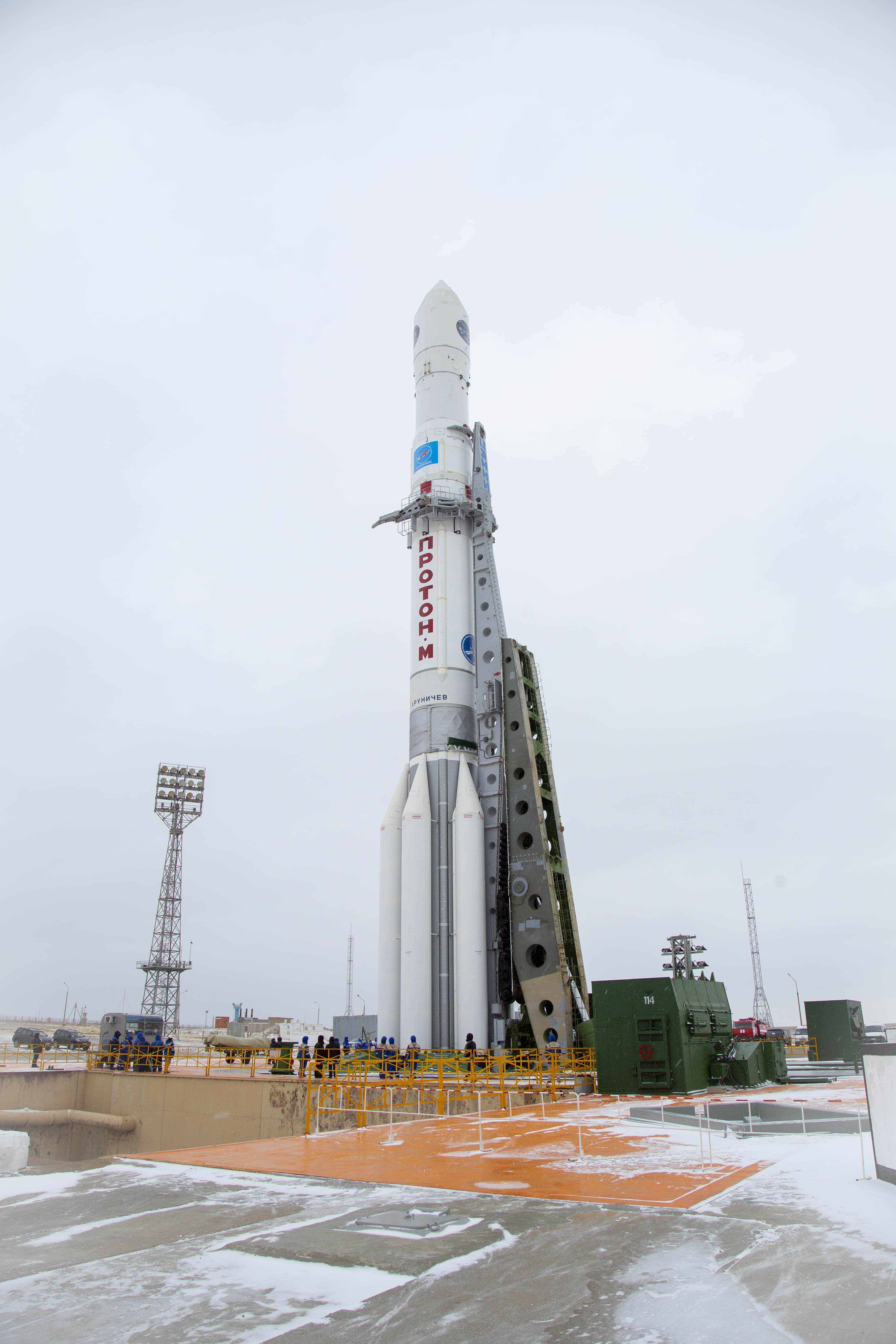 【想让我退役，想的有点多】丹尼斯·曼图罗夫表示，ROS空间站的前3个模块（NEM