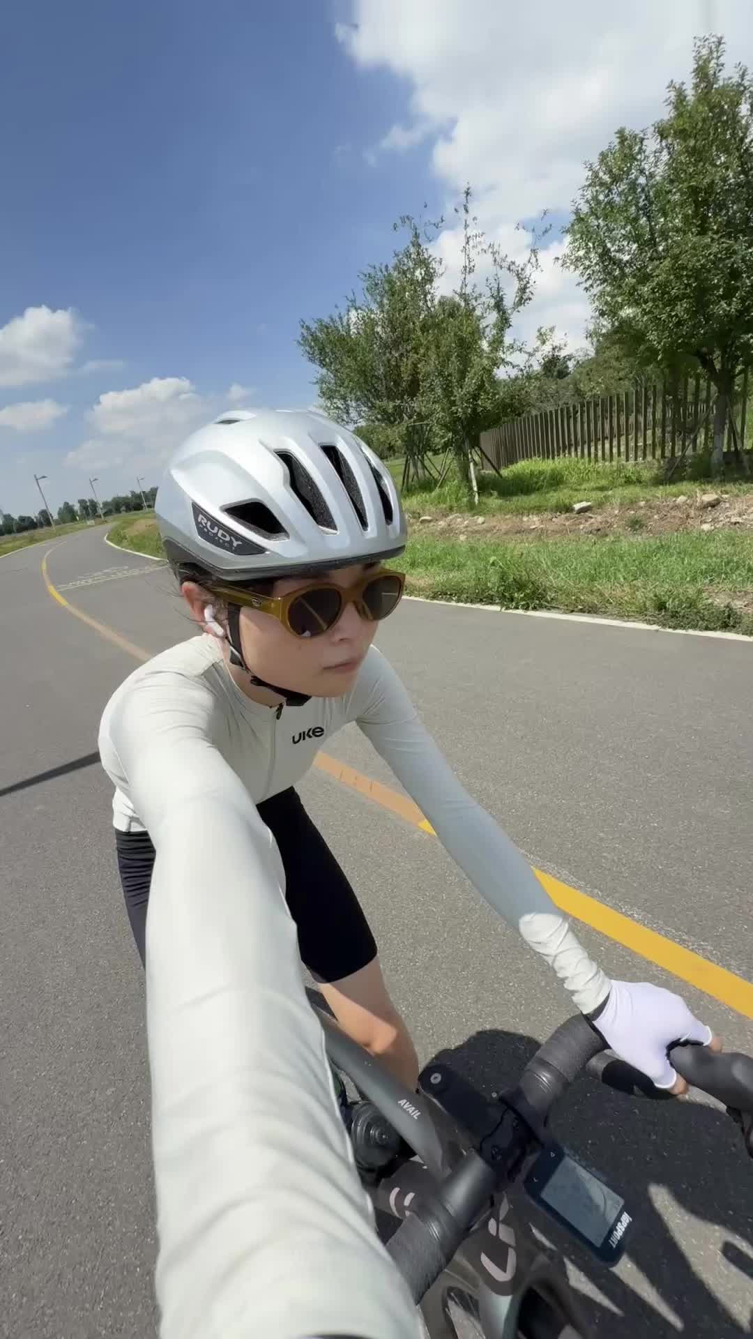 为了吃一碗冰粉凉面，我在37度的烈日下骑了100km
