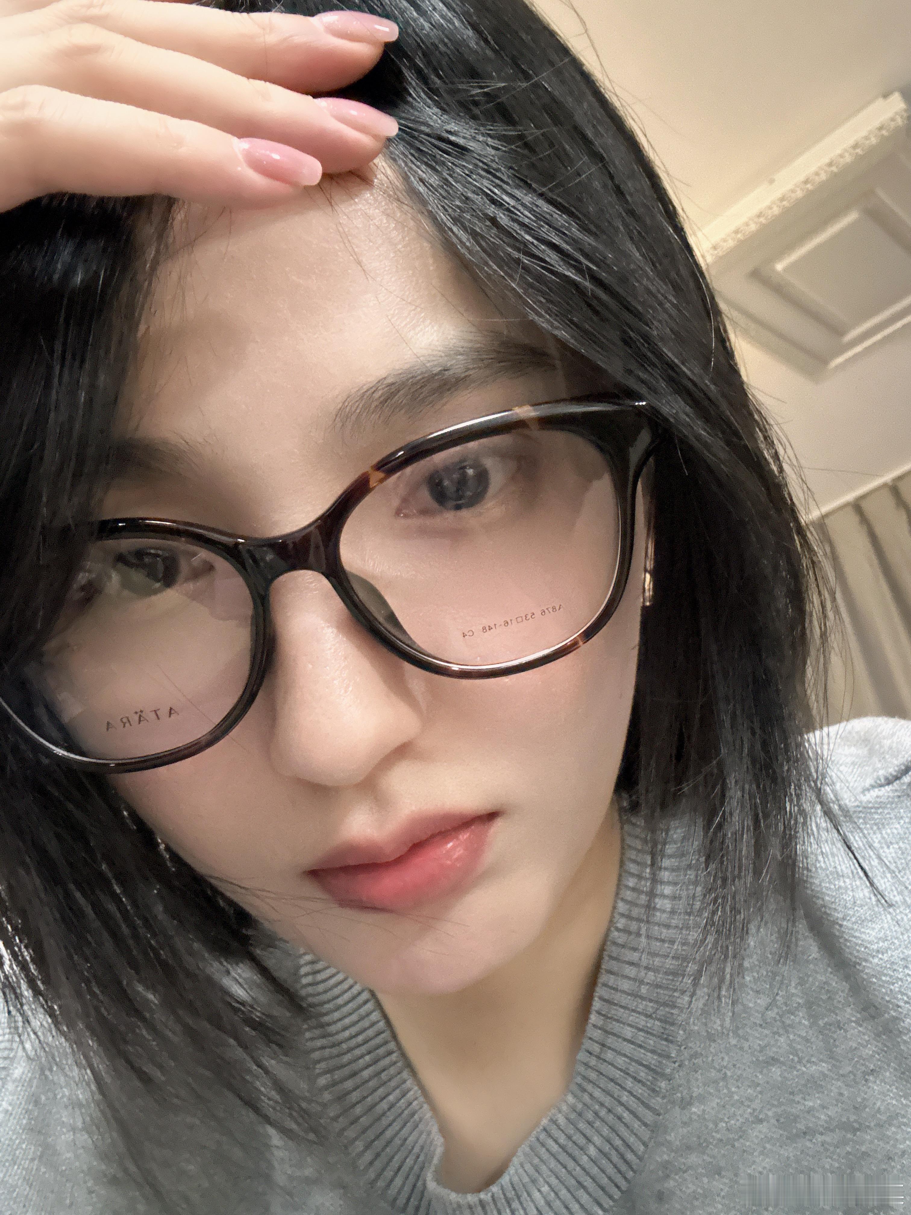 qiqi怪怪[笑cry]艾晓琪艾晓琪[超话]一条plog告别三月entp日常分享